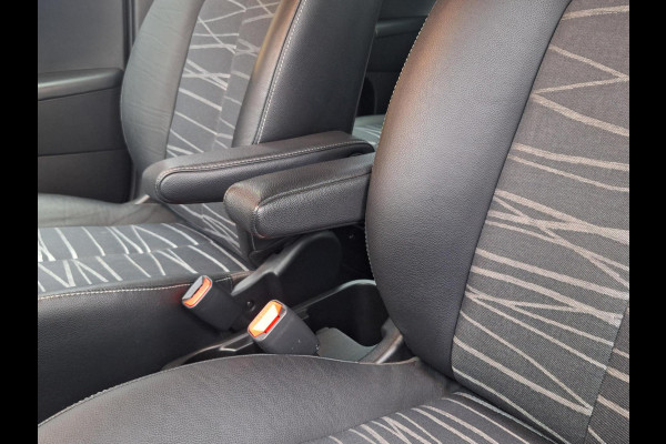 Kia Venga 1.6 CVVT DynamicPLusLine DCT Automaat | Trekhaak | Dealer onderhouden | Navi | Climate | Stoel en Stuurverwarming | occasion