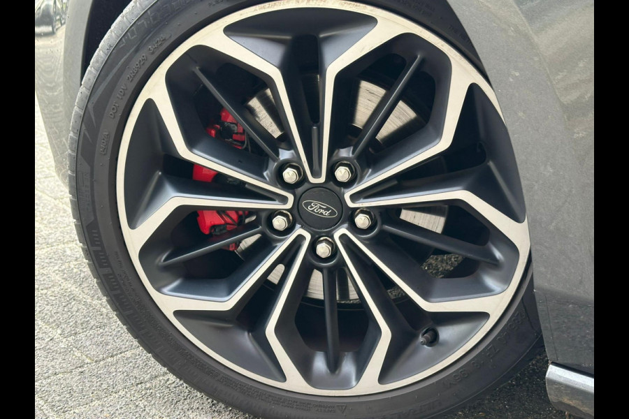 Ford Focus Wagon 1.5 ST-Line 150pk My 2019 | Winterpack | B&O | LED | Leder-Stof | occasion