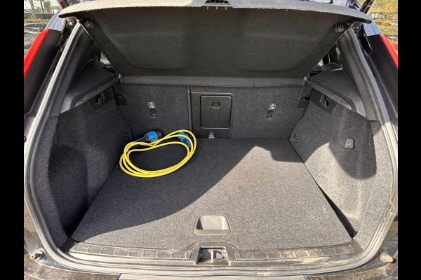 Volvo XC40 1.5 T5 Recharge Inscription | Leder | Trekhaak 1800kg | LED | Camera | (occasion)
