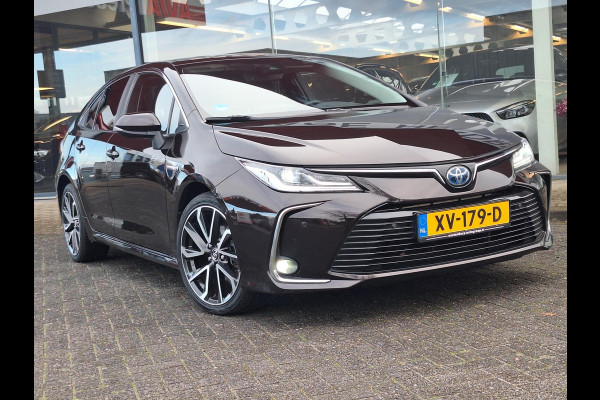Toyota Corolla 1.8 Hybrid Executive Sedan | Trekhaak | Blindspot | Adaptive CC | Leder-Stof | Occasion