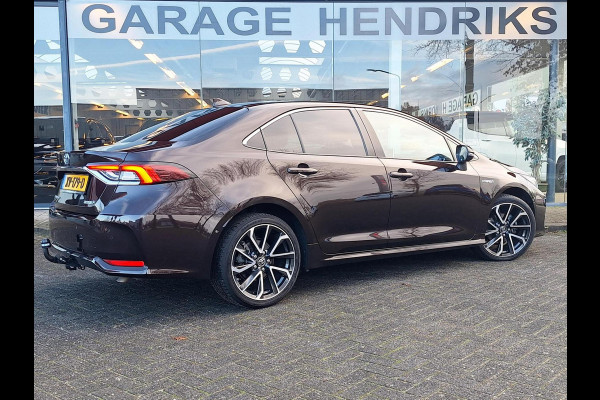 Toyota Corolla 1.8 Hybrid Executive Sedan | Trekhaak | Blindspot | Adaptive CC | Leder-Stof | Occasion