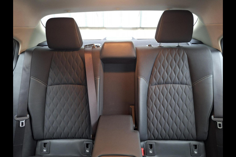 Toyota Corolla 1.8 Hybrid Executive Sedan | Trekhaak | Blindspot | Adaptive CC | Leder-Stof | Occasion
