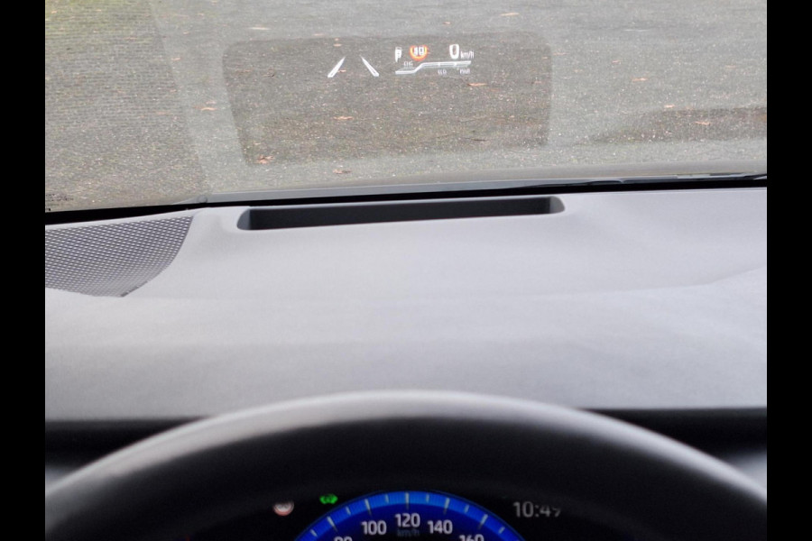 Toyota Corolla 1.8 Hybrid Executive Sedan | Trekhaak | Blindspot | Adaptive CC | Leder-Stof | Occasion