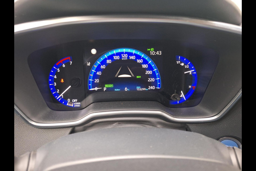Toyota Corolla 1.8 Hybrid Executive Sedan | Trekhaak | Blindspot | Adaptive CC | Leder-Stof | Occasion