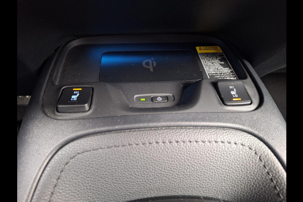 Toyota Corolla 1.8 Hybrid Executive Sedan | Trekhaak | Blindspot | Adaptive CC | Leder-Stof | Occasion