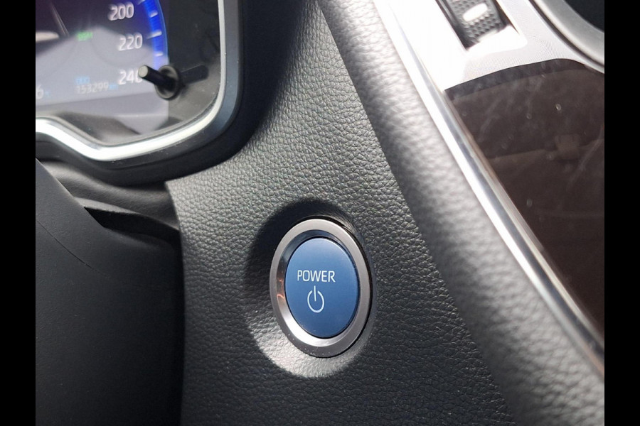 Toyota Corolla 1.8 Hybrid Executive Sedan | Trekhaak | Blindspot | Adaptive CC | Leder-Stof | Occasion