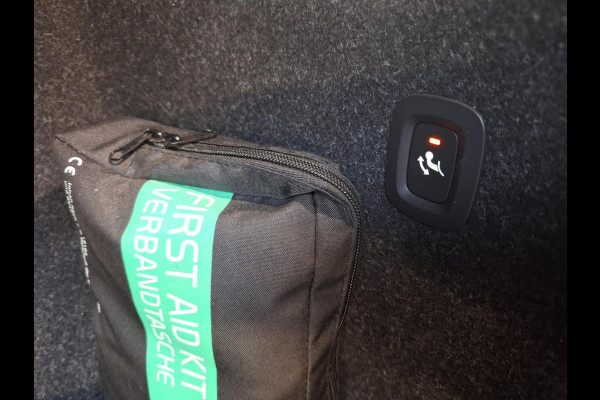 Volvo XC40 1.5 T5 Recharge R-Design | Pano | Two Tone | Trekhaak elektr | Alcantara R | occasion