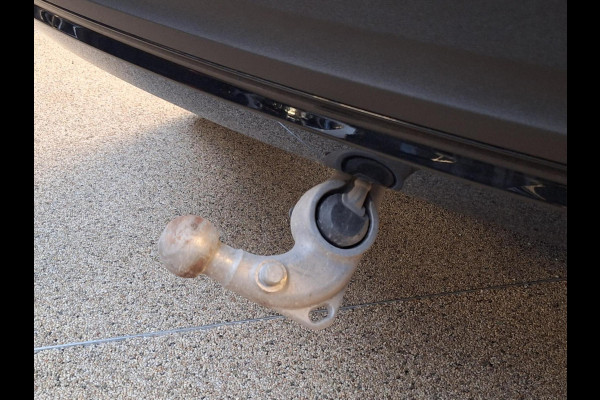 Volvo XC40 1.5 T5 Recharge R-Design | Pano | Two Tone | Trekhaak elektr | Alcantara R | occasion