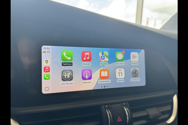 Alfa Romeo Giulia 2.0T 280 AWD Veloce | 19" Velgen | Panoramadak | Adas 2 | Carplay en Android Let op auto niet altijd aanwezig
