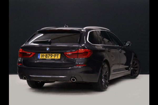 BMW 5 Serie Touring 520i High Executive Edition M Sport [TREKHAAK INKLAPBAAR, CAMERA, APPLE CARPLAY, ANDROID AUTO, MEMORY SEATS, M STUURWIEL, VOL LEDER, NIEUWSTAAT]