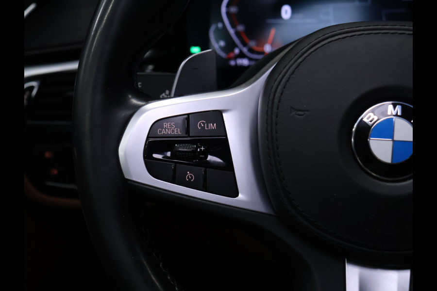 BMW 5 Serie Touring 520i High Executive Edition M Sport [TREKHAAK INKLAPBAAR, CAMERA, APPLE CARPLAY, ANDROID AUTO, MEMORY SEATS, M STUURWIEL, VOL LEDER, NIEUWSTAAT]