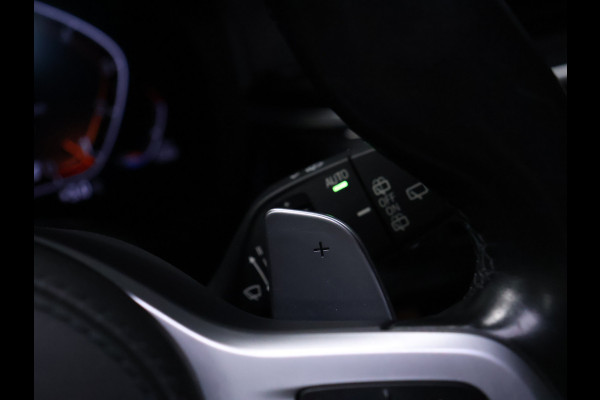 BMW 5 Serie Touring 520i High Executive Edition M Sport [TREKHAAK INKLAPBAAR, CAMERA, APPLE CARPLAY, ANDROID AUTO, MEMORY SEATS, M STUURWIEL, VOL LEDER, NIEUWSTAAT]