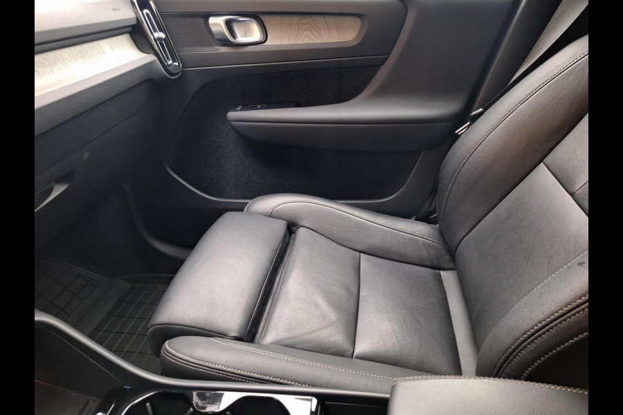 Volvo XC40 1.5 T5 Recharge R-Design | Trekhaak 1800kg | Leder | stoelverwarming | Blindspot | occasion
