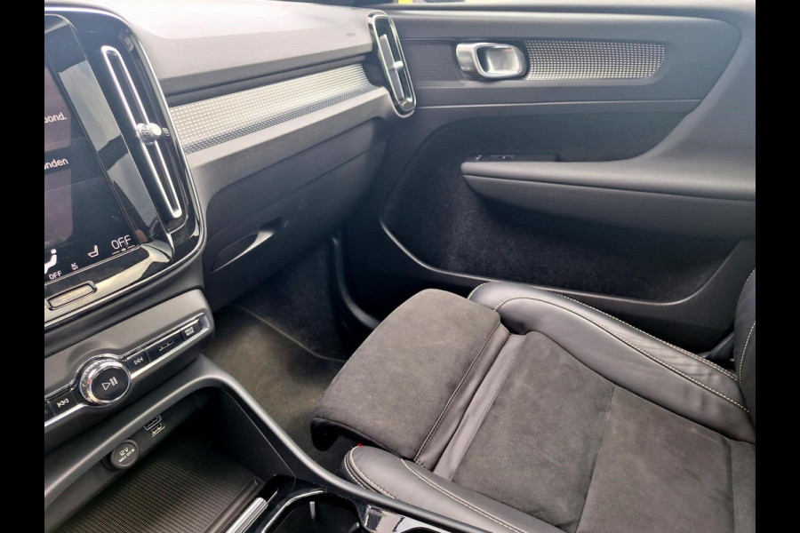 Volvo XC40 1.5 T4 Recharge R-Design | Trekhaak 1800kg | Pano | Leder Alcantara | Two Tone | (occasion)