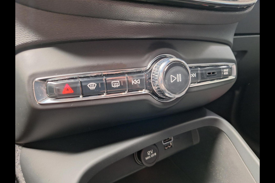 Volvo XC40 1.5 T4 Recharge R-Design | Trekhaak 1800kg | Pano | Leder Alcantara | Two Tone | (occasion)