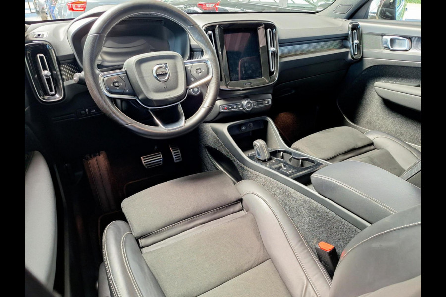Volvo XC40 1.5 T4 Recharge R-Design | Trekhaak 1800kg | Pano | Leder Alcantara | Two Tone | (occasion)