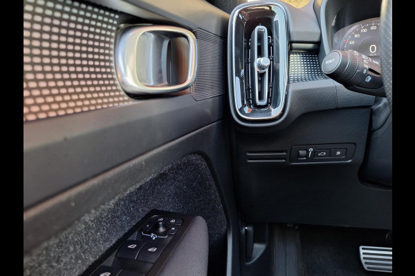 Volvo XC40 1.5 T4 Recharge R-Design | Trekhaak 1800kg | Pano | Leder Alcantara | Two Tone | (occasion)