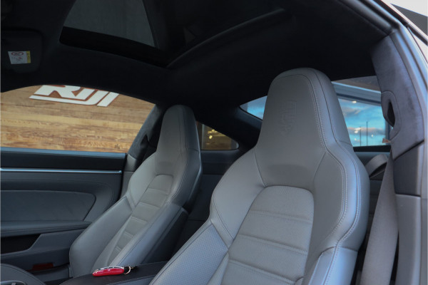 Porsche 911 992 3.0 Carrera 4 S **Pan.dak/Excl.Manufactor/LIFT/Burmester/Night/4WS**