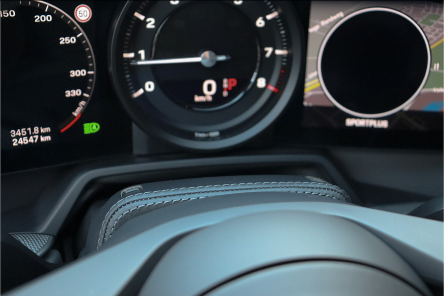 Porsche 911 992 3.0 Carrera 4 S **Pan.dak/Excl.Manufactor/LIFT/Burmester/Night/4WS**