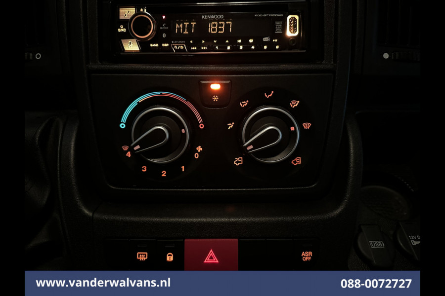 Opel Movano 2.2D 141pk Bakwagen Laadklep Euro6 Airco | Camera | Cruisecontrol | 1046kg Laadvermogen Bijrijdersbank