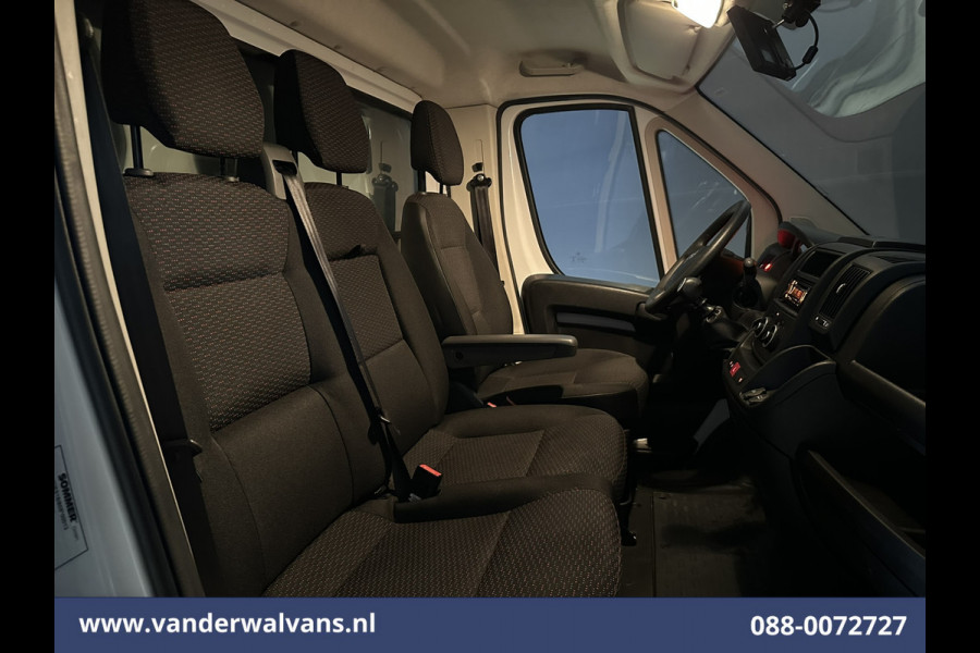 Opel Movano 2.2D 141pk Bakwagen Laadklep Euro6 Airco | Camera | Cruisecontrol | 1046kg Laadvermogen Bijrijdersbank