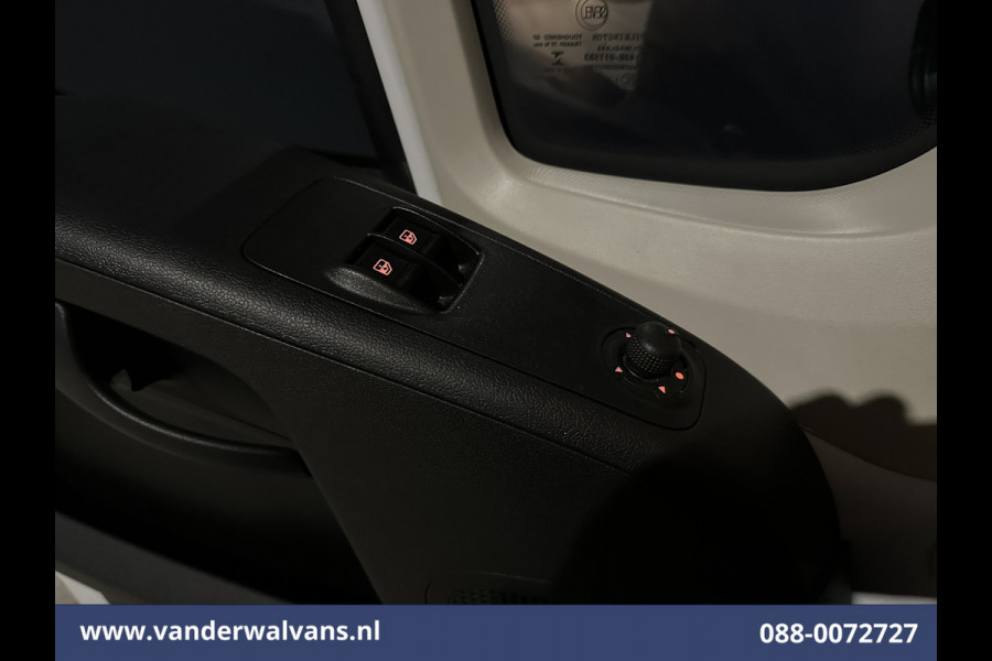 Opel Movano 2.2D 141pk Bakwagen Laadklep Euro6 Airco | Camera | Cruisecontrol | 1046kg Laadvermogen Bijrijdersbank