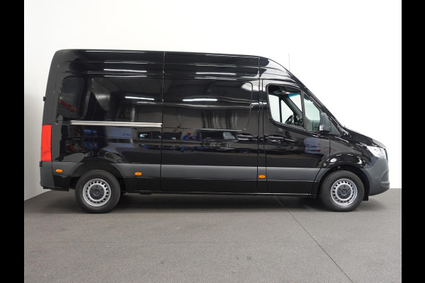 Mercedes-Benz Sprinter L2H2 Automaat Airco Navi Camera Trekhaak Cruisecontrol 3Zits Carplay