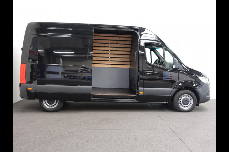 Mercedes-Benz Sprinter L2H2 Automaat Airco Navi Camera Trekhaak Cruisecontrol 3Zits Carplay