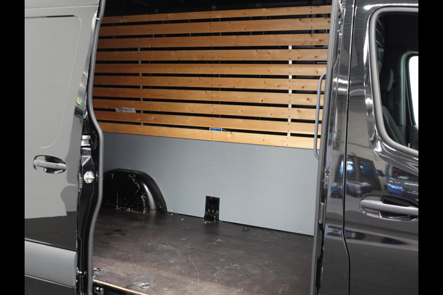 Mercedes-Benz Sprinter L2H2 Automaat Airco Navi Camera Trekhaak Cruisecontrol 3Zits Carplay