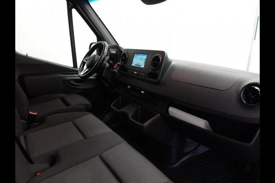 Mercedes-Benz Sprinter L2H2 Automaat Airco Navi Camera Trekhaak Cruisecontrol 3Zits Carplay