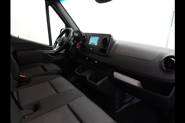 Mercedes-Benz Sprinter L2H2 Automaat Airco Navi Camera Trekhaak Cruisecontrol 3Zits Carplay