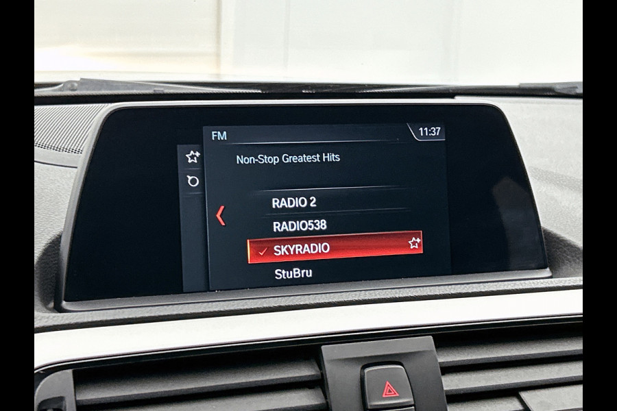 BMW 1-serie 118i Corporate Lease Executive (NL-auto, Goed OnderH, Navi, Climate Con, Parkeersensoren, Cruise Con, Etc)