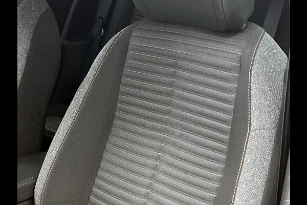 Peugeot e-208 EV Active Pack 50 kWh(NL-auto, Navi, Parkeersensoren, Lane Assist, Cruise Con, Airco, Etc)
