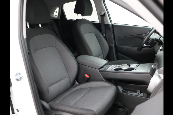 Hyundai Kona EV *14.091 KM* + TREKHAAK | CAMERA | HEAD-UP | APPLE CARPLAY / ANDROID AUTO | ADAPTIVE CRUISE