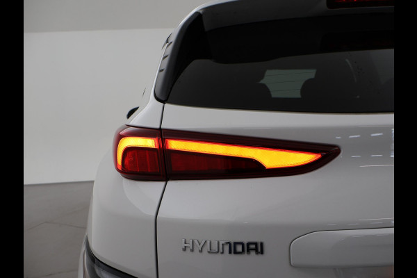 Hyundai Kona EV *14.091 KM* + TREKHAAK | CAMERA | HEAD-UP | APPLE CARPLAY / ANDROID AUTO | ADAPTIVE CRUISE