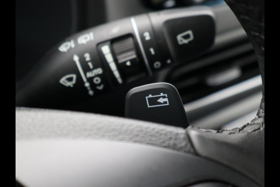 Hyundai Kona EV *14.091 KM* + TREKHAAK | CAMERA | HEAD-UP | APPLE CARPLAY / ANDROID AUTO | ADAPTIVE CRUISE