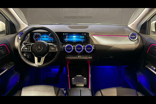 Mercedes-Benz EQA 250 Electric Art 67 kWh + PANO / CAMERA / DODEHOEK / SFEERVERLICHTING