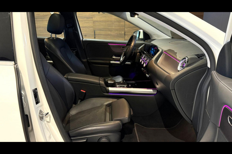 Mercedes-Benz EQA 250 Electric Art 67 kWh + PANO / CAMERA / DODEHOEK / SFEERVERLICHTING