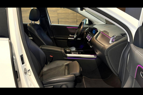 Mercedes-Benz EQA 250 Electric Art 67 kWh + PANO / CAMERA / DODEHOEK / SFEERVERLICHTING