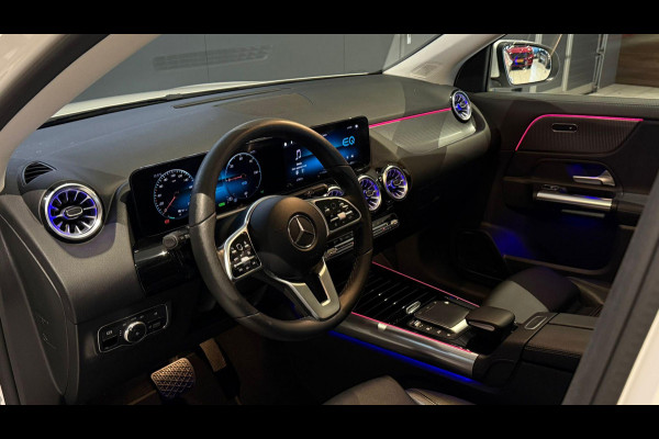 Mercedes-Benz EQA 250 Electric Art 67 kWh + PANO / CAMERA / DODEHOEK / SFEERVERLICHTING