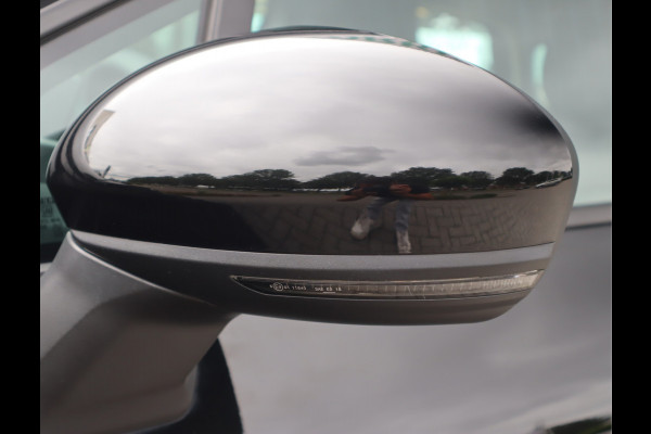 Renault Captur 1.3 TCe 140 Business Zen