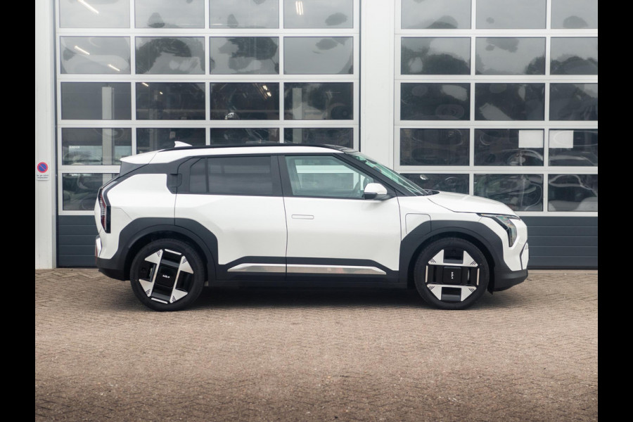 Kia EV3 Plus Advanced 58.3 kWh | Binnenkort beschikbaar | Schuifkanteldak | Stoel en stuurverwarming |