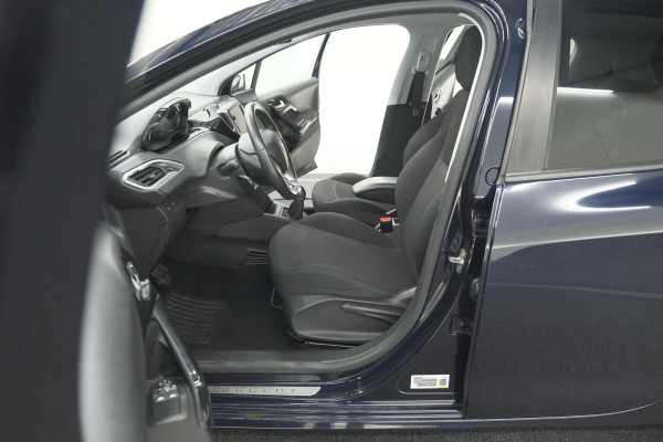 Peugeot 208 PureTech 82 Signature | Apple Carplay | Parkeersensoren | Navigatie | Airco