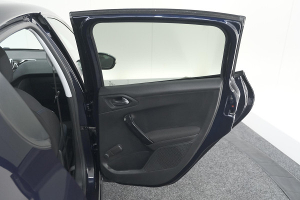 Peugeot 208 PureTech 82 Signature | Apple Carplay | Parkeersensoren | Navigatie | Airco