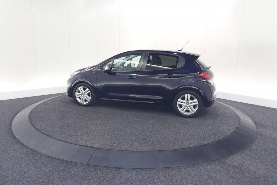 Peugeot 208 PureTech 82 Signature | Apple Carplay | Parkeersensoren | Navigatie | Airco
