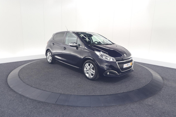 Peugeot 208 PureTech 82 Signature | Apple Carplay | Parkeersensoren | Navigatie | Airco