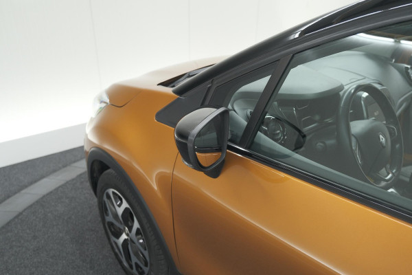 Renault Captur TCe 90 Intens | Camera | Dodehoekdetectie | Navigatie | Parkeersensoren