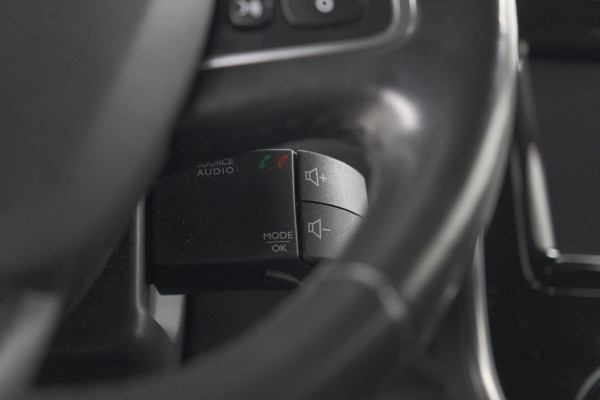 Renault Captur TCe 90 Intens | Camera | Dodehoekdetectie | Navigatie | Parkeersensoren