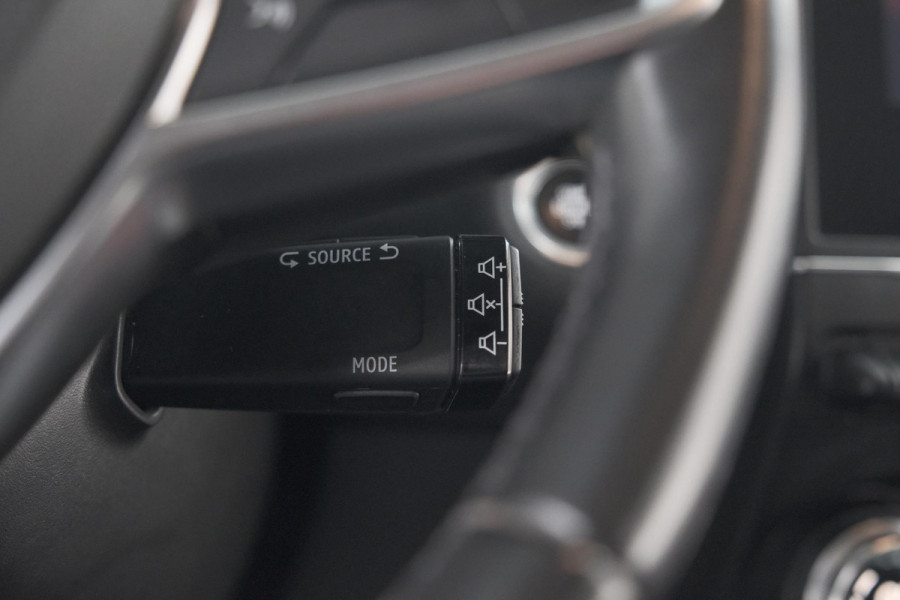 Renault Captur TCe 100 Intens | Camera | Navigatie | Parkeersensoren | Apple Carplay