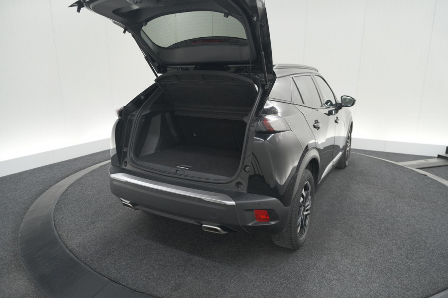 Peugeot 2008 PureTech 130 GT-Line | Camera | Adaptieve Cruise Control | Allseason Banden | Navigatie